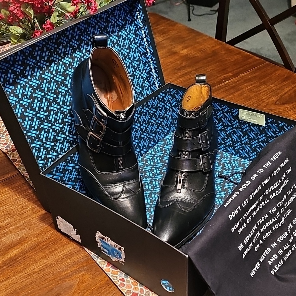 Fluevog Jack Boot M9/W11 comes with bag and original box - Picture 3 of 8